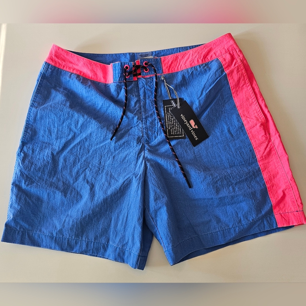 Vineyard Vines swim trunks men's size 36